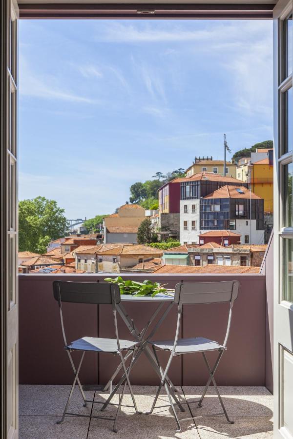 Timbre Virtudes Hotel Porto Exterior foto View from the balcony of a typical apartment