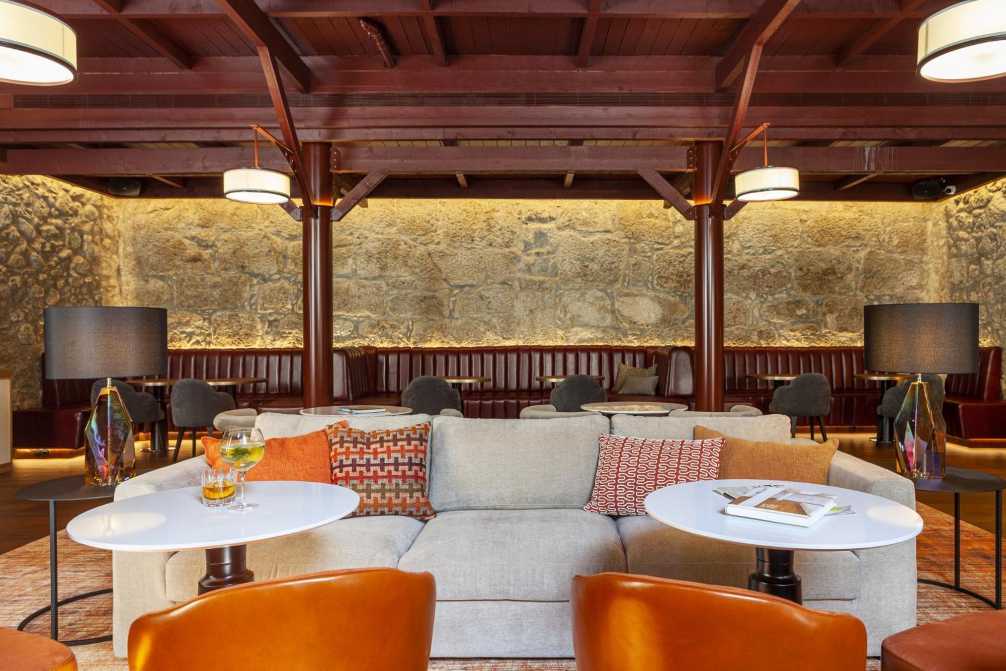 Timbre Virtudes Hotel Porto Exterior foto The interior of the hotel